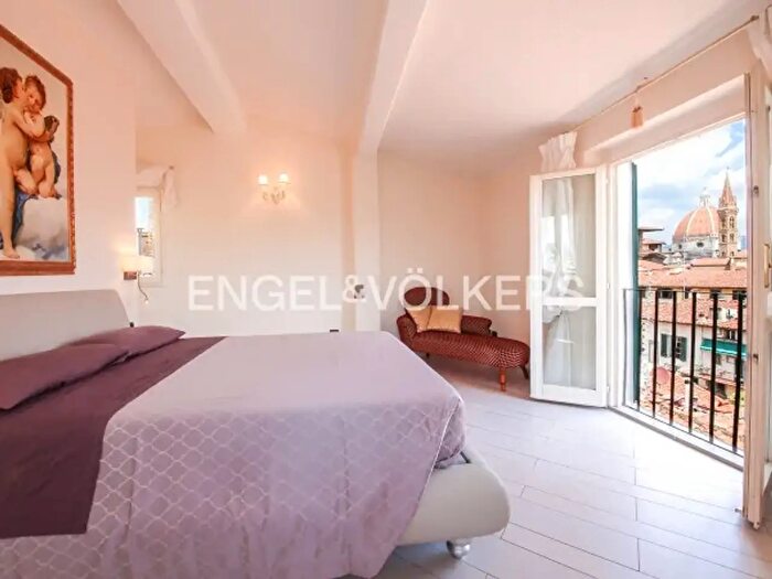 Appartamento con 6 locali in vendita in Via dei Neri, Firenze