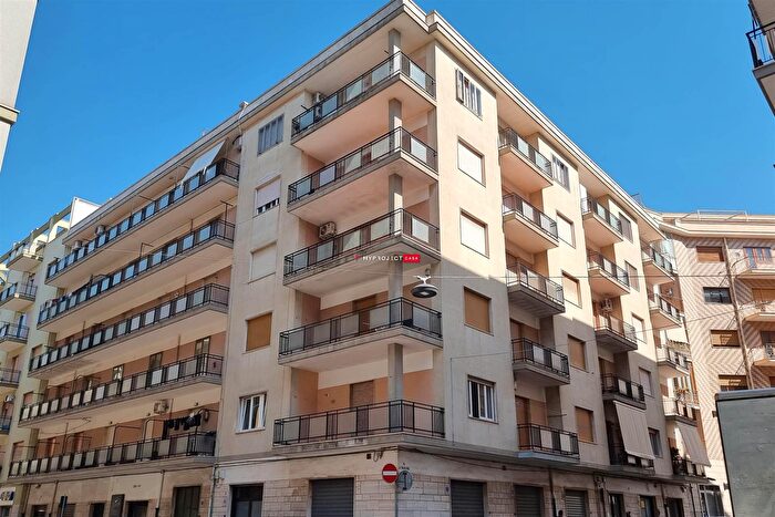 Appartamento con 6 locali in vendita in Via Pascoli, Martina Franca
