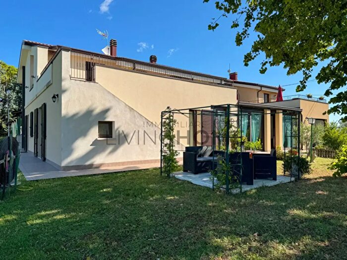 Casa con 5 locali in vendita in Via Ca Torsani, Rimini