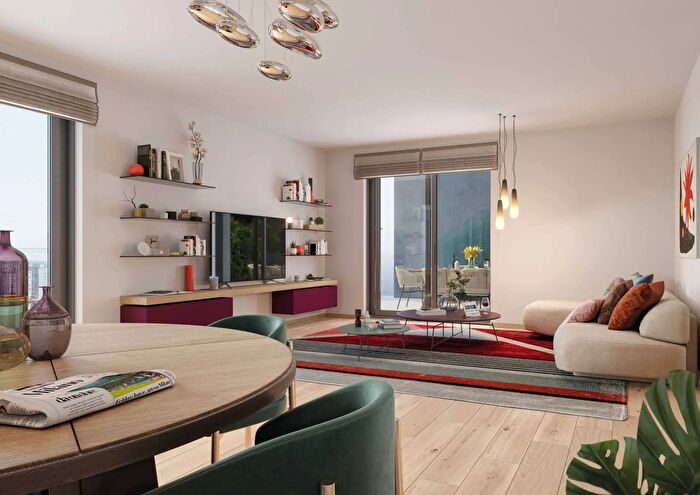 Appartamento quadrilocale in vendita in Via Pier Paolo Pasolini, Milano