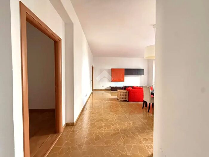 Appartamento con 7 locali in vendita in Via Vicenza, Viterbo
