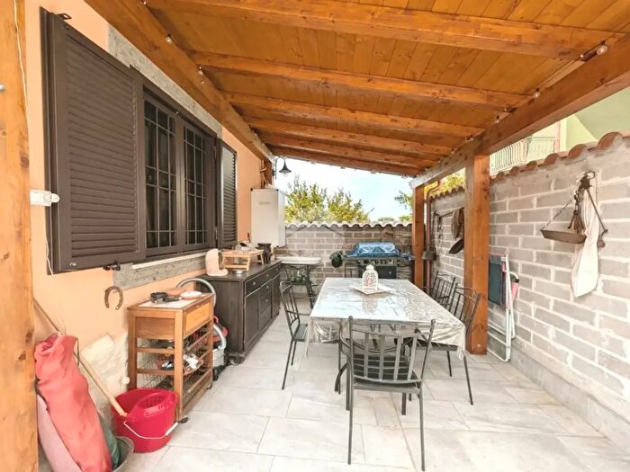 Casa trilocale in vendita in Via Portigliola, Roma