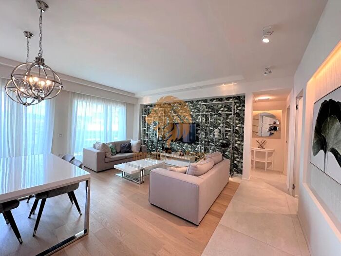 Appartamento quadrilocale in vendita in Via Giovanni Angelico, Firenze