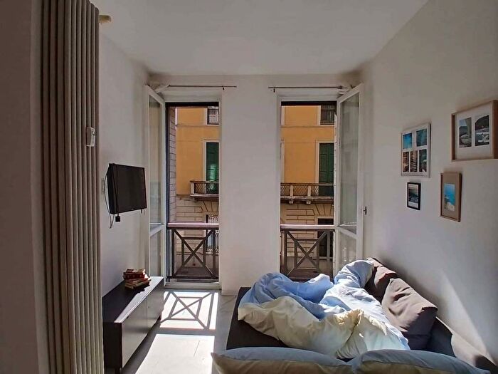 Appartamento bilocale in affitto in Via Rezzonico, Sant'Agostino, Como