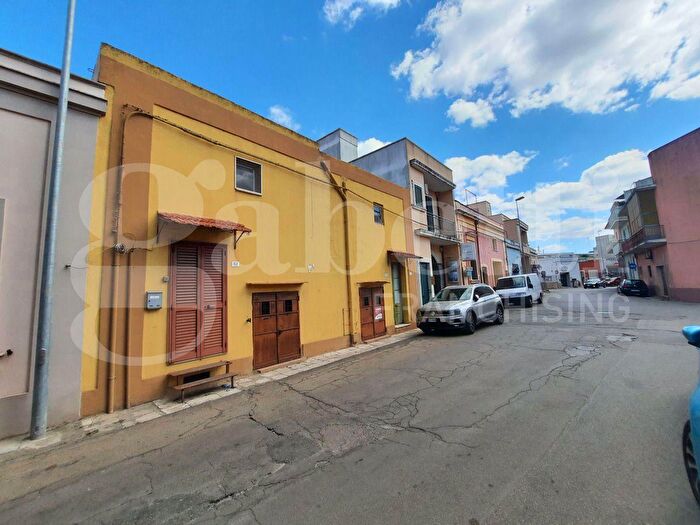 Casa con 7 locali in vendita in Taurisano