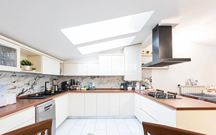 Case in Vendita e in Affitto - 3