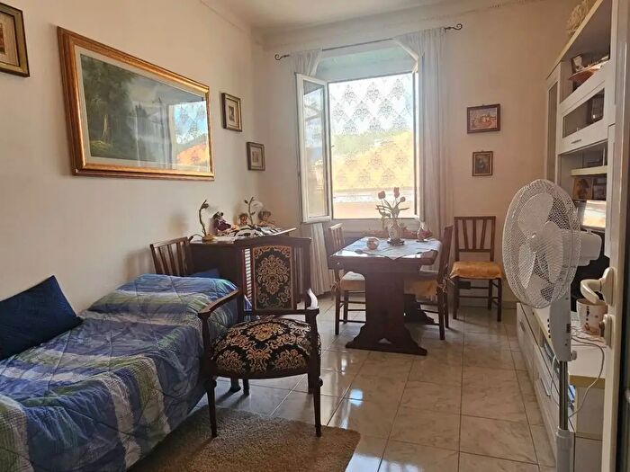 Appartamento con 5 locali in vendita in Via Piacenza, Chiavari