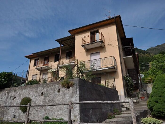 Appartamento con 5 locali in vendita in Via Progno, Montescheno