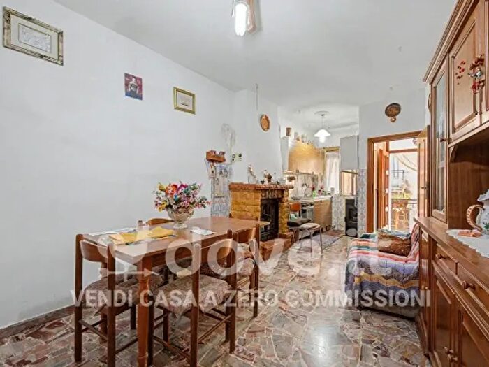 Casa con 6 locali in vendita in Via Roma, Casalanguida
