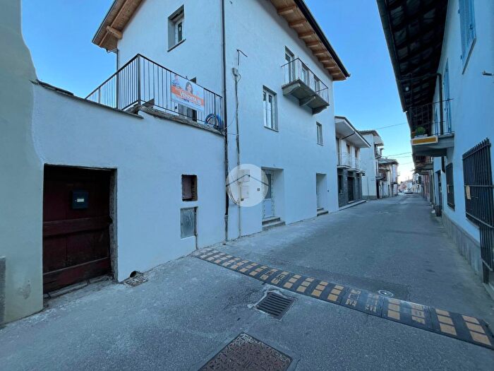 Appartamento trilocale in vendita in Via Carle Costanzo, Barge