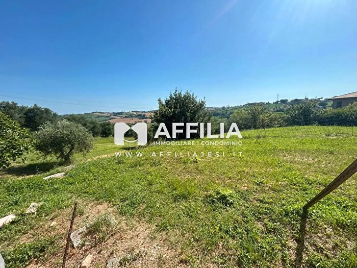 Casa con 7 locali in vendita in Strada Provinciale di Morro d'Alba, Morro D'Alba