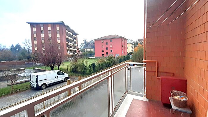 Appartamento quadrilocale in vendita in Strada Vecchia Costa a, Ovada