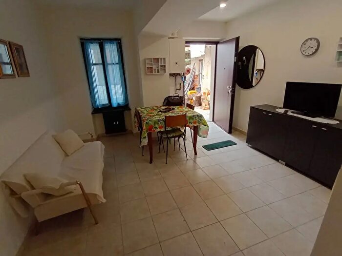 Appartamento bilocale in affitto in Via San Massimo, Valenza