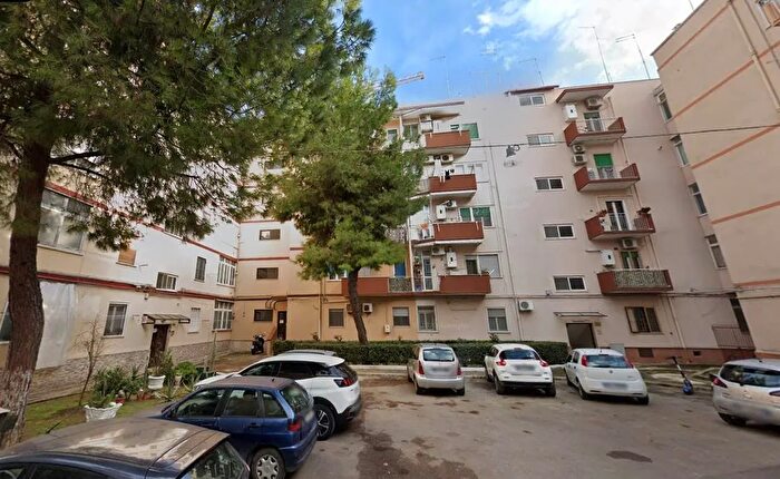 Appartamento trilocale in vendita in TrecarrareBattisti Taranto Taranto, Taranto