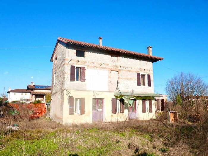 Casa trilocale in vendita in Valvasone Arzene