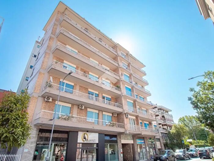 Appartamento con 5 locali in vendita in CSo Umberto I, Montesilvano
