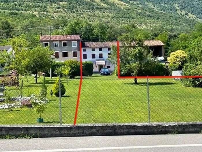 Casa con 5 locali in vendita in Caneva