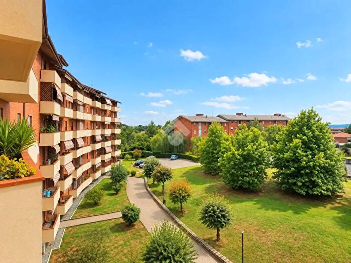 Appartamento con 5 locali in vendita in Villaggio Lorazzo, Cossato