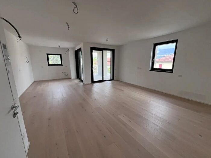 Appartamento con 6 locali in vendita in Via Cereria, Bassano Del Grappa