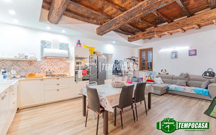 Casa quadrilocale in vendita in Via Monte Cervino, Corbetta