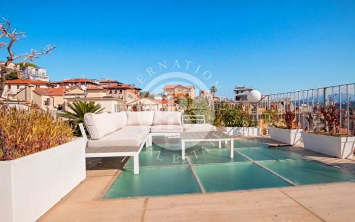 Appartamento con 6 locali in vendita in La Spezia