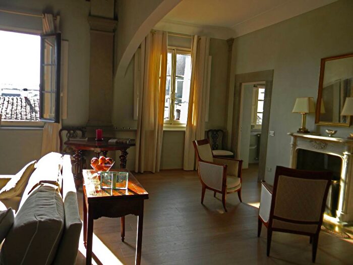 Appartamento quadrilocale in affitto in Via dei Ginori, Duomo, Firenze