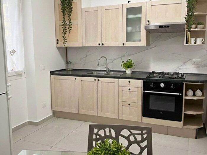 Appartamento trilocale in affitto in Via Pasubio, Fagnano Olona