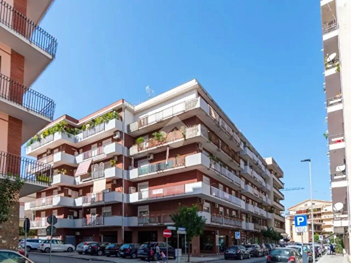 Appartamento con 5 locali in vendita in Via San Giovanni, Milazzo