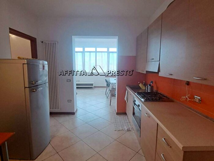 Appartamento trilocale in affitto in vvveneto, Viale Vittorio Veneto, Forlì