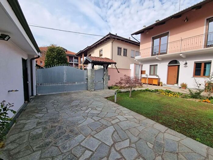 Case in Vendita e in Affitto - 2