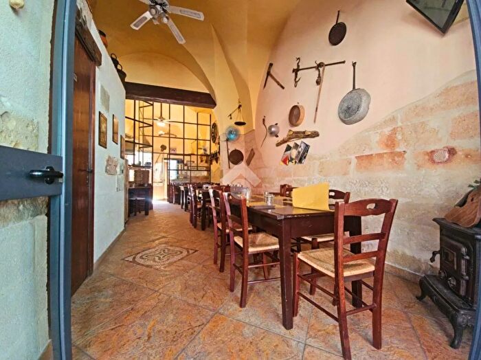 Appartamento trilocale in vendita in Via C De Benedittis, Nardo