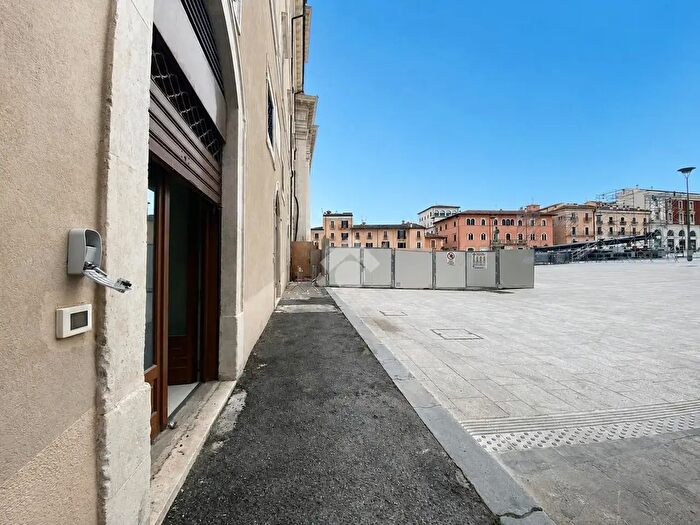 Appartamento in affitto in PZa Duomo, L'Aquila