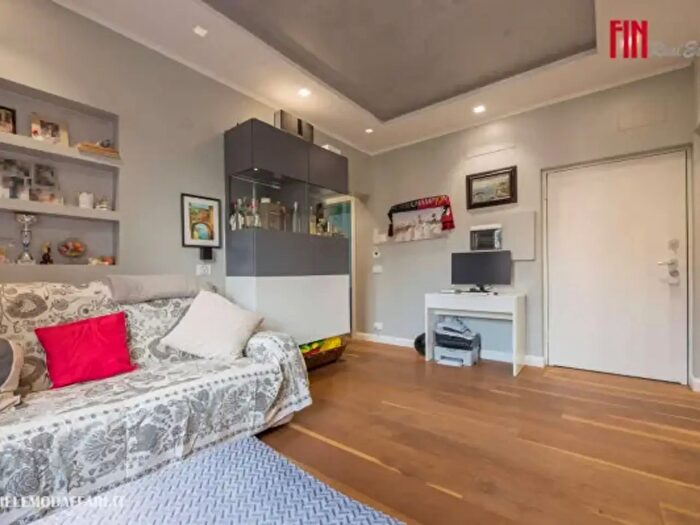 Appartamento quadrilocale in vendita in Via Pontevecchio, Genova