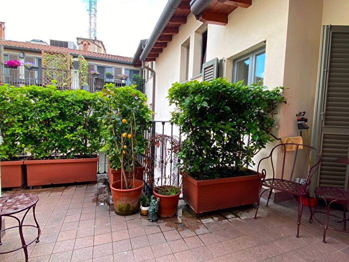 Appartamento trilocale in affitto in Via Andegari, Scala Manzoni, Milano