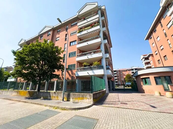 Appartamento trilocale in vendita in Via Carlo Cattaneo, Vimodrone