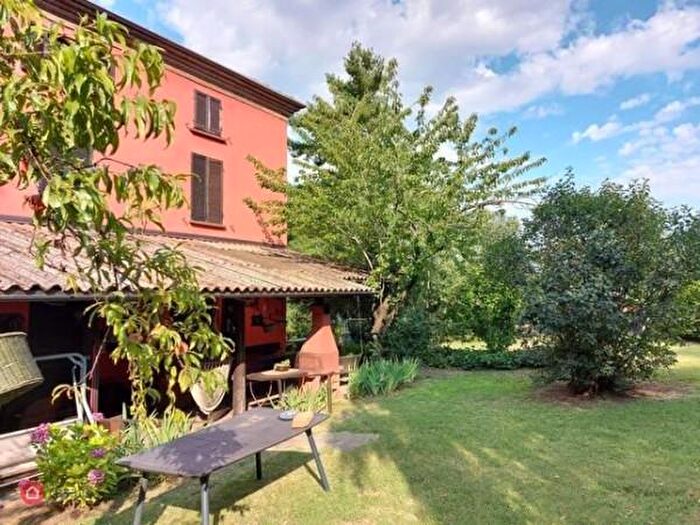 Casa in vendita in Godiasco Salice Terme
