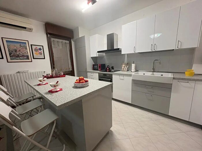 Appartamento trilocale in vendita in Via Verona, Albignasego