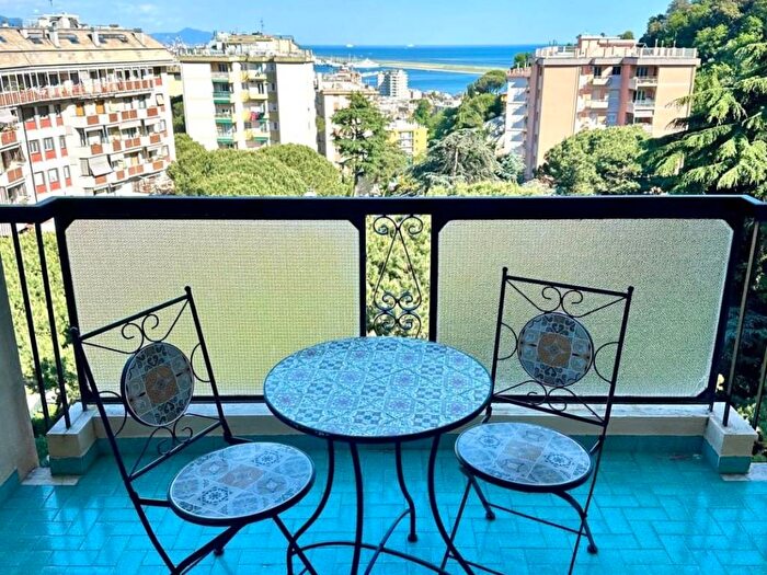 Appartamento con 5 locali in affitto in Via Emilio Salgari, Pegli, Genova