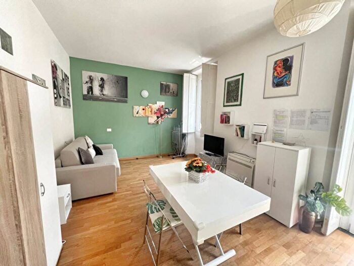 Appartamento monolocale in affitto in Via Melzo, Porta Venezia, Milano