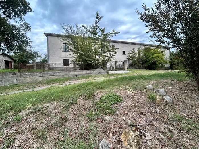 Casa quadrilocale in vendita in Via Tirlo, Casalvieri