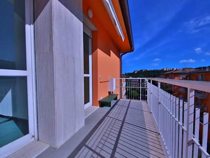 Appartamento con 11 locali in vendita in Via Leopardi, Arenzano