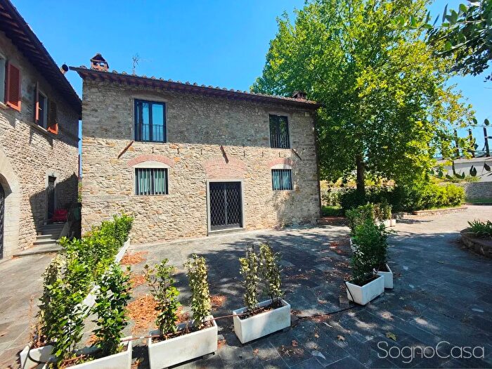 Casa con 6 locali in vendita in Via Chiantigiana, Bagno A Ripoli