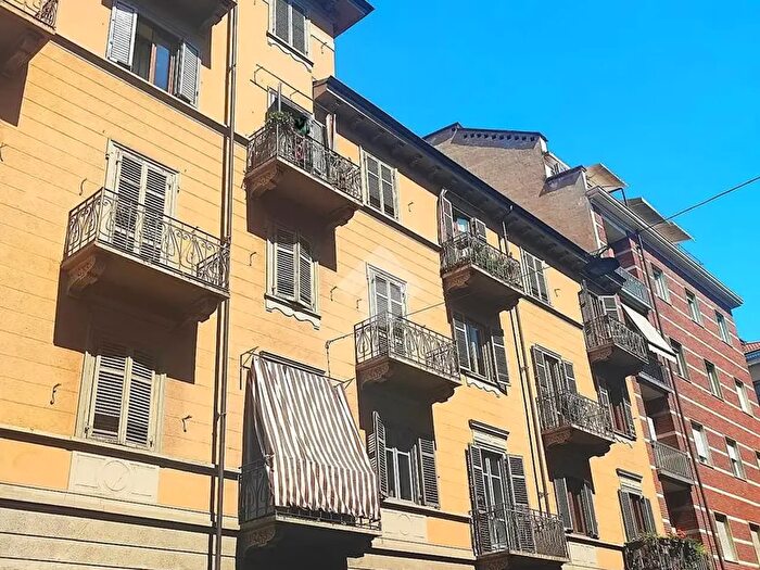 Appartamento trilocale in vendita in Via Ascoli, Torino