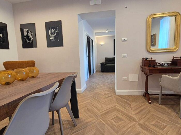 Appartamento quadrilocale in affitto in Via Ponti Rossi, Ponti Rossi, Napoli