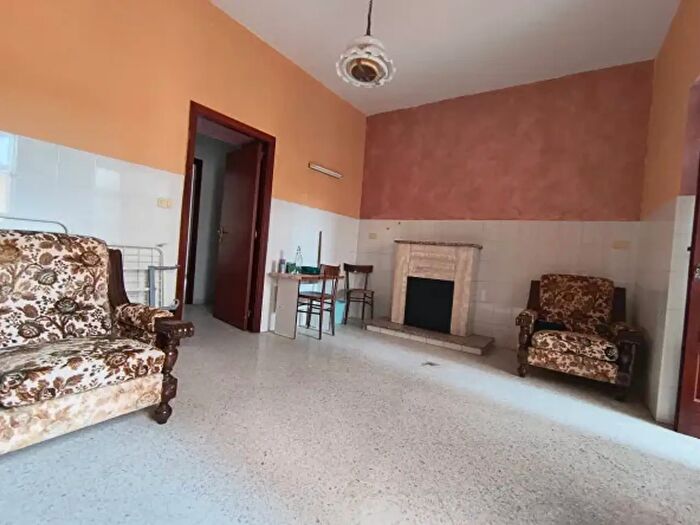 Appartamento trilocale in vendita in Via Giovanni Marano, Giffoni Valle Piana