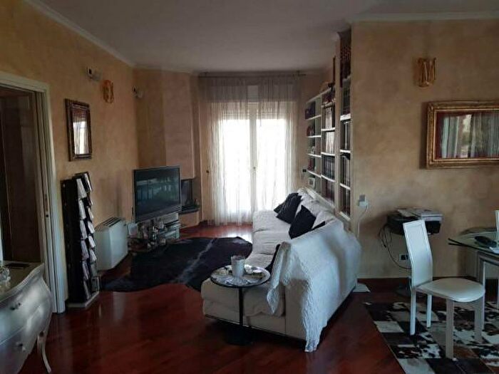 Appartamento quadrilocale in vendita in Via Giuseppe Silla, Roma