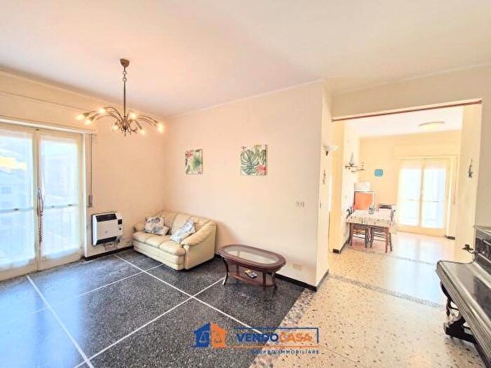 Appartamento quadrilocale in vendita in Via Aosta, Finale Ligure