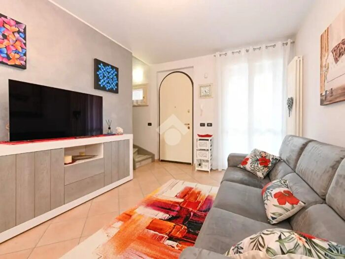 Casa trilocale in vendita in Desenzano Del Garda