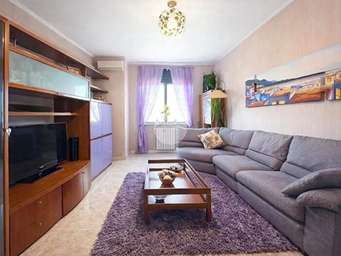 Appartamento trilocale in vendita in Via Alfonso La Cava, Lucera