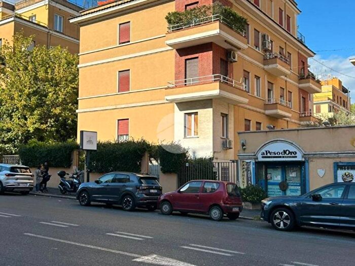 Appartamento bilocale in affitto in Viale delle Medaglie DOro, Piazzale degli Eroi, Roma